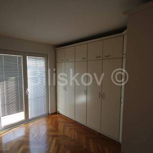 Kaštel Stari, obiteljska kuća s 3 stana, 490m2, prodaja