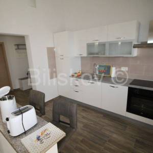 Kaštel Stari, stan 101m2, prodaja