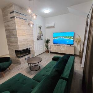 Kaštel Sućurac dugoročan najam 3 sobe luksuzno