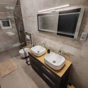 Kaštel Sućurac dugoročan najam 3 sobe luksuzno