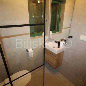 Kaštel Sućurac, kamena kuća 60m2 renovirano, prodaja