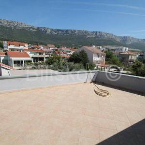 Kaštel Sućurac, kamena kuća 244m2, prodaja