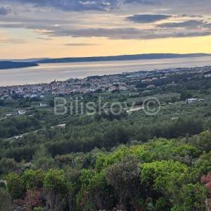 Kaštel Sućurac, zemljište s dozvolom HOTEL ZA PSE