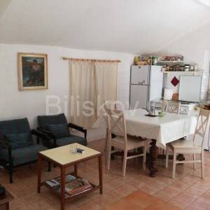 Kaštela, Kaštel Lukšić, kamena kuća prvi red do mora.