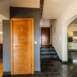 Kaštela,Kaštel Kambelovac, villa na cca. 3000 m2 zemljišta