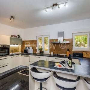 Kaštela,Kaštel Kambelovac, villa na cca. 3000 m2 zemljišta