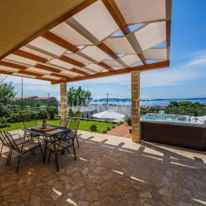 Kaštela,Kaštel Kambelovac, villa na cca. 3000 m2 zemljišta