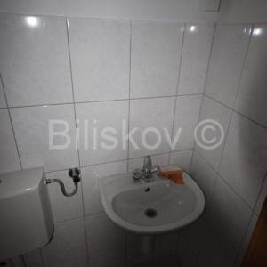 Kastela,Kastel Novi,najam poslovnog prostora.