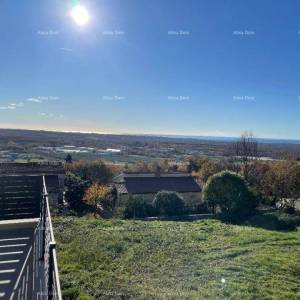 Kaštelir – građevinsko zemljište, 603 m2, s pravomoćnom građevinskom dozvolom i pogledom na more