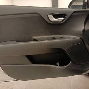 Kia Stonic 1.2 GAS LX FUN M/T