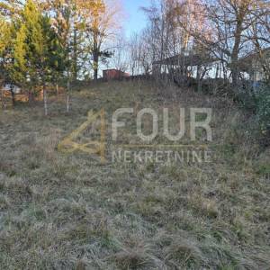 Klana, građevinsko zemljište, 828m2