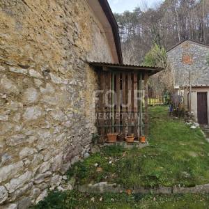 Klana, kamena pomoćna zgrada, 96m2