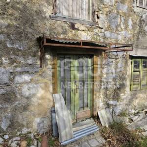 Klana, kamena pomoćna zgrada, 96m2