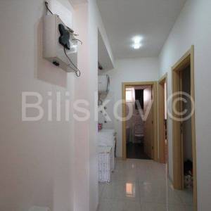 Klis samostojeća kuća sa 4 stambene jedinice bazen pogled 