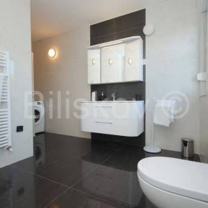 Klis-vila s bazenom i otvorenim pogledom na more i Split