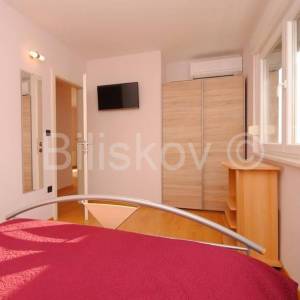 Klis-vila s bazenom i otvorenim pogledom na more i Split