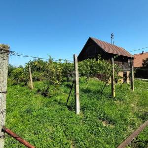 Kloštar Ivanić, građevinsko zemljište 740 m2 sa objektom 40 m2, uporabna dozvola