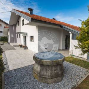 Kloštar Ivanić, prostrana moderna obiteljska kuća na 2372 m2 građevinskog zemljišta