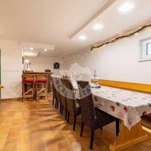 Kloštar Ivanić, prostrana moderna obiteljska kuća na 2372 m2 građevinskog zemljišta