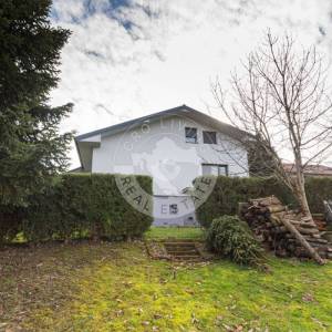 Kloštar Ivanić, prostrana moderna obiteljska kuća na 2372 m2 građevinskog zemljišta