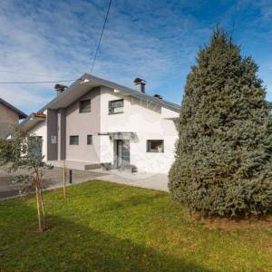 Kloštar Ivanić, prostrana moderna obiteljska kuća na 2372 m2 građevinskog zemljišta