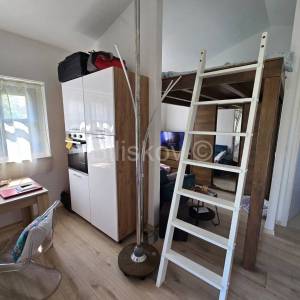 K.Lukšić, novouređena kuća u nizu 100m2+ pomoćni objekt