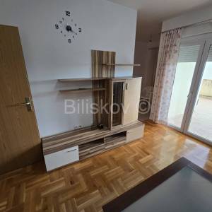 K.Novi, dvosoban stan, loggia, terasa, parking, ostava