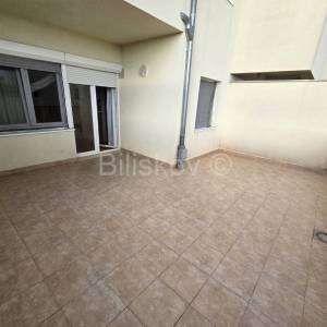 K.Novi, dvosoban stan, loggia, terasa, parking, ostava