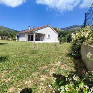 K.Novi, novogradnja prizemnica na 1239 m2 zemljišta prodaja