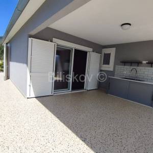 K.Novi, novogradnja prizemnica na 1239 m2 zemljišta prodaja