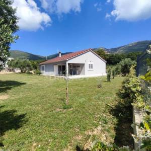 K.Novi, novogradnja prizemnica na 1239 m2 zemljišta prodaja