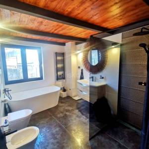 Kompletno renovirana kuća, Kaštel Stari, 50m od mora