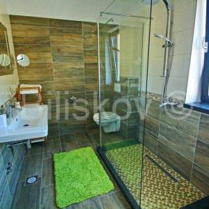 Korčula 1.red moderna vila s bazenom, vez za brod, prodaja