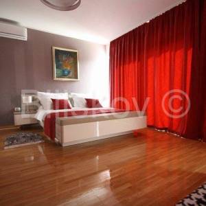 Korčula 1.red moderna vila s bazenom, vez za brod, prodaja