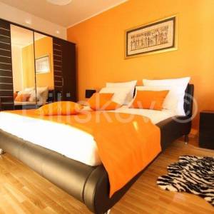 Korčula 1.red moderna vila s bazenom, vez za brod, prodaja