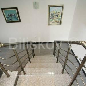 Korčula 1.red moderna vila s bazenom, vez za brod, prodaja