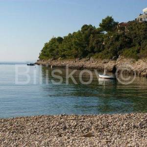 Korčula 1.red moderna vila s bazenom, vez za brod, prodaja