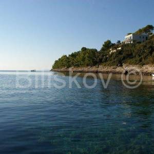 Korčula 1.red moderna vila s bazenom, vez za brod, prodaja