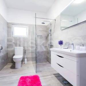 Korčula, južna strana, prodaja, kuća, 5 apartmana, 1.red