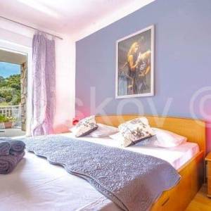 Korčula, južna strana, prodaja, kuća, 5 apartmana, 1.red