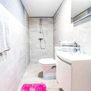 Korčula, južna strana, prodaja, kuća, 5 apartmana, 1.red