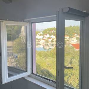 Korčula, Lumbarda, prodaja dvoetažni stan, djeljiv u 2