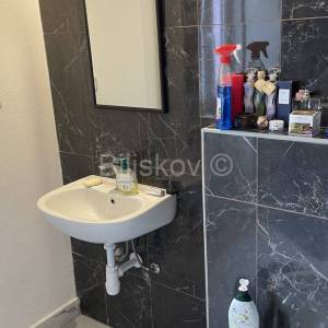 Korčula, Lumbarda, prodaja dvoetažni stan, djeljiv u 2