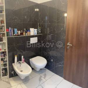 Korčula, Lumbarda, prodaja dvoetažni stan, djeljiv u 2