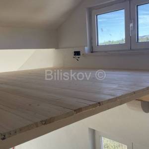 Korčula, Lumbarda, prodaja dvoetažni stan, djeljiv u 2