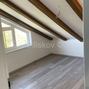 Korčula, Lumbarda, prodaja dvoetažni stan, djeljiv u 2