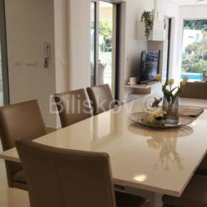 Korčula, prodaja, vila, bazen, 1. red do mora