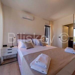 Korčula, prodaja, vila, bazen, 2 garaže, otvoren pogled