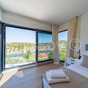 Korčula, prodaja, vila, bazen, 2 garaže, otvoren pogled