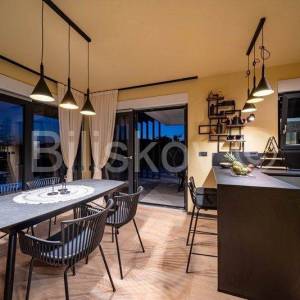 Korčula, prodaja, vila, bazen, 2 garaže, otvoren pogled